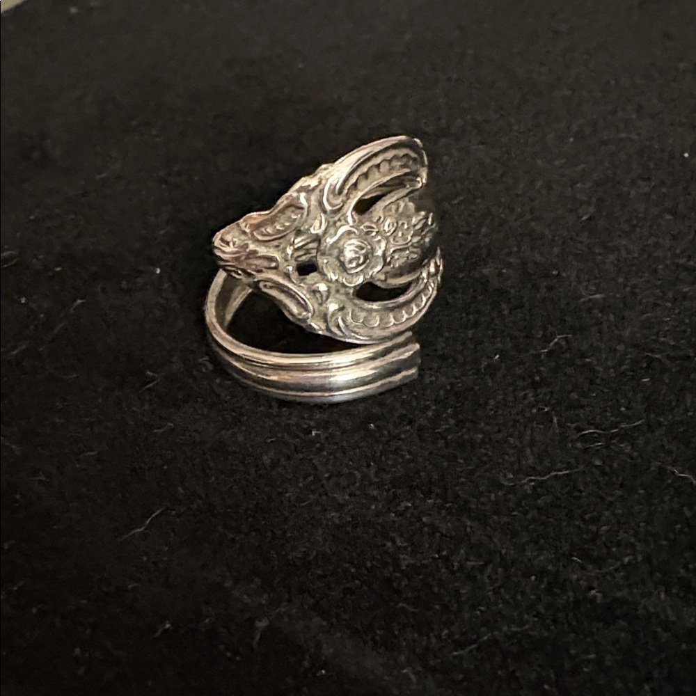 Vintage Silver flatware Oneida spoon ring size 7